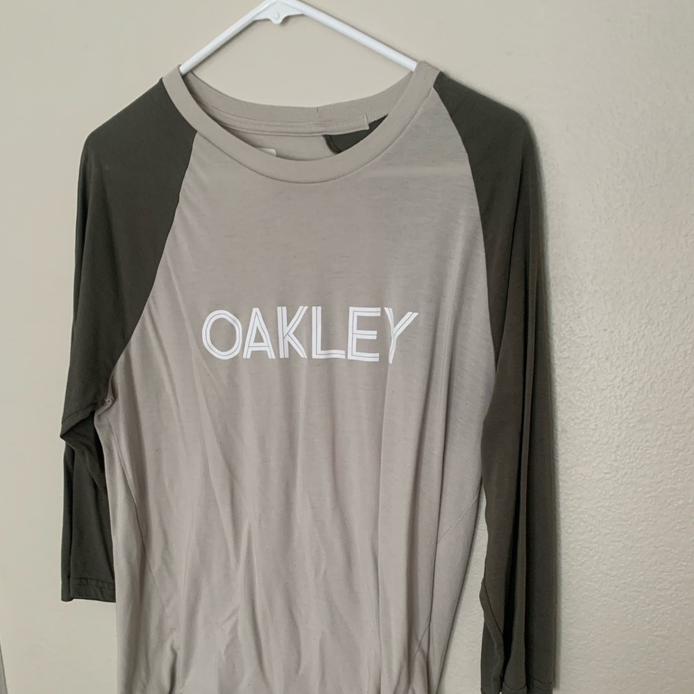 Green Oakley baseball shirt